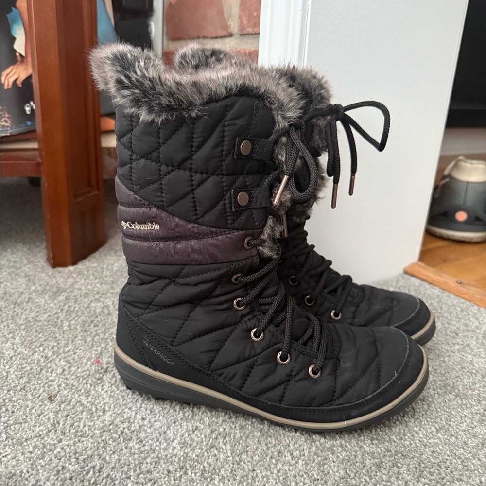 Columbia Women's Black Quilted Fur-Lined Boots‎